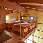 Haus Schroeder شقة
